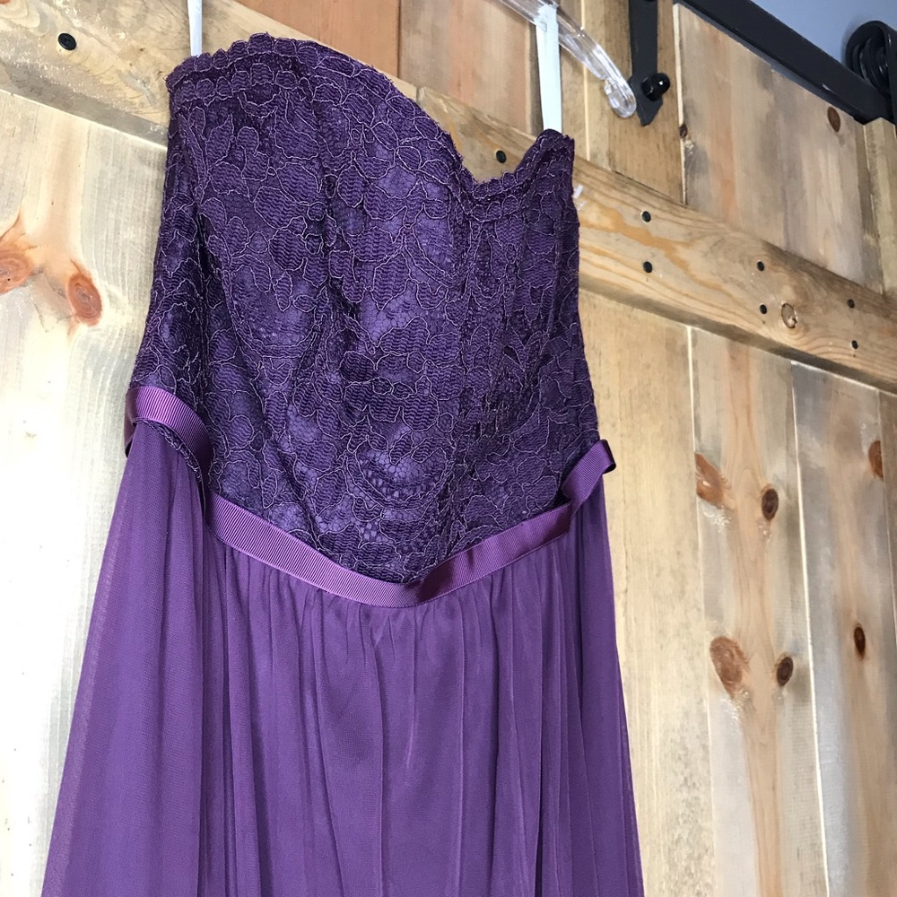 David’s Bridal Sleeveless Bridesmaid Prom Dress - Picture 3 of 8